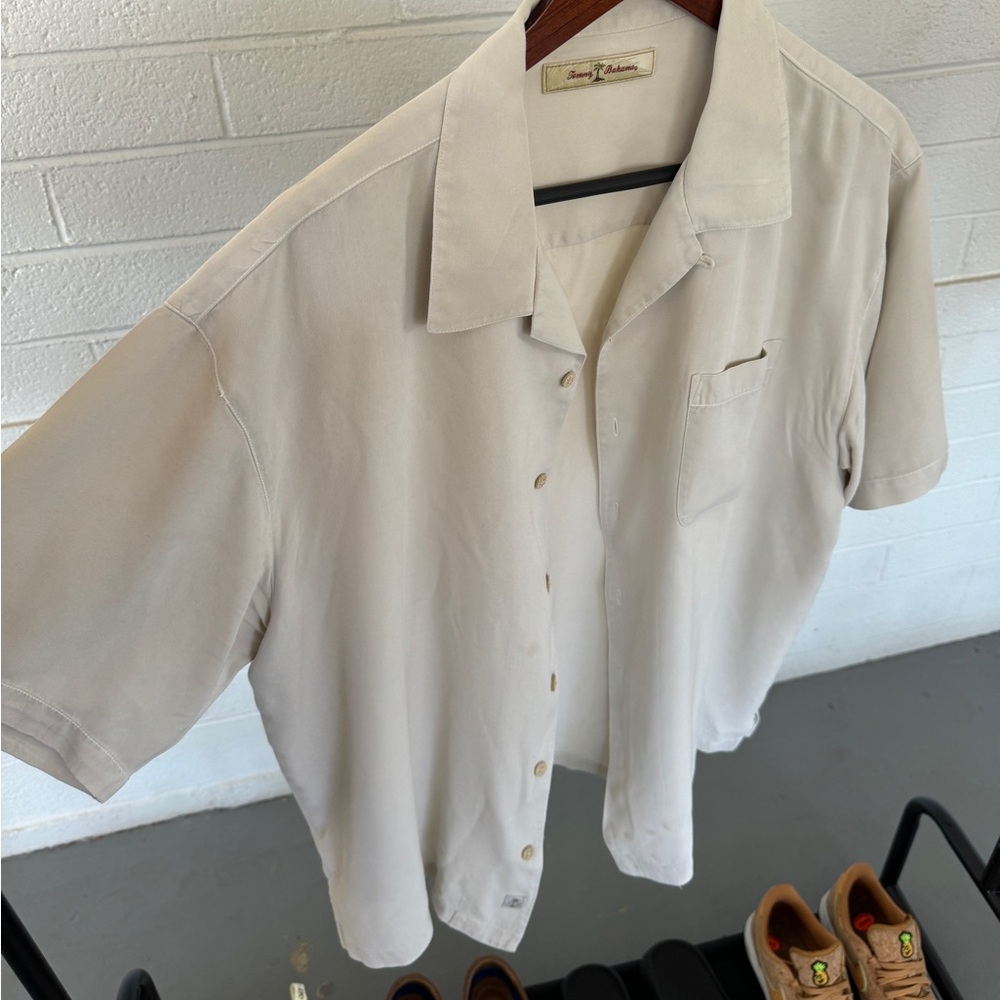 Mens “Tommy Bahama” short sleeve button up